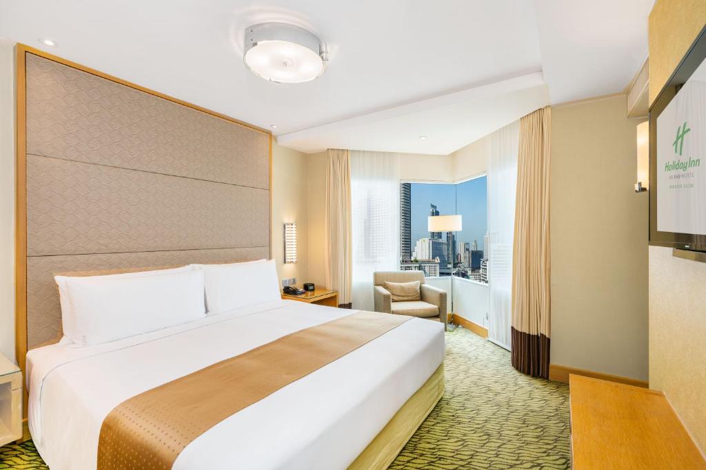 Holiday Inn Bangkok Silom