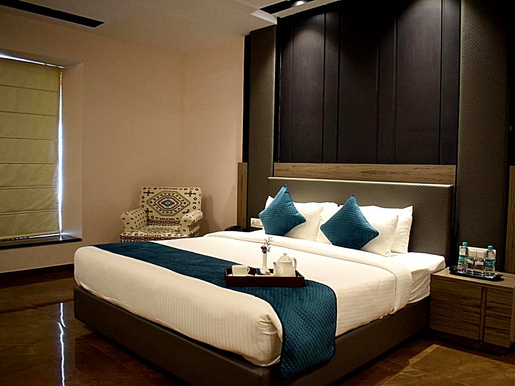 Hotel Shubh Vilas: Deluxe Double Room