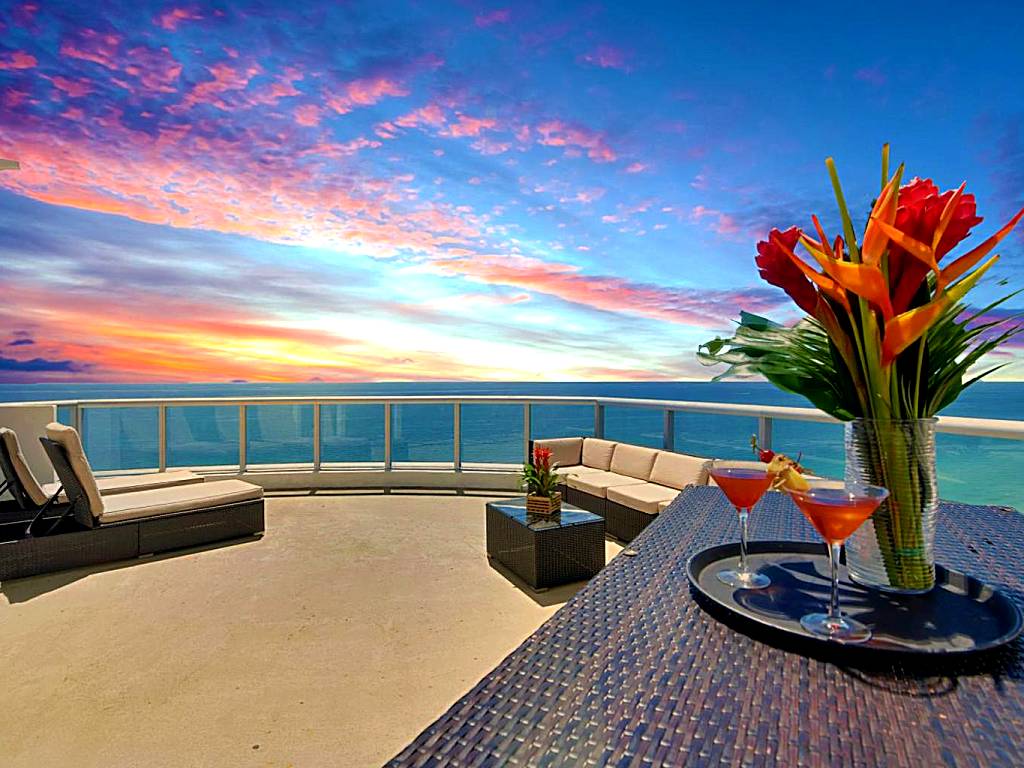 Marenas Beach Resort: Two Story Oceanfront Penthouse