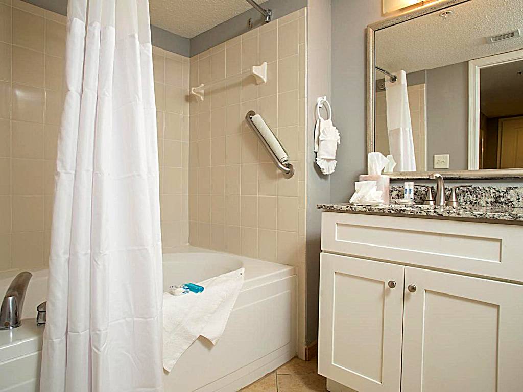 Avista Resort: One-Bedroom Suite with Ocean View and Spa Bath (Myrtle Beach) 