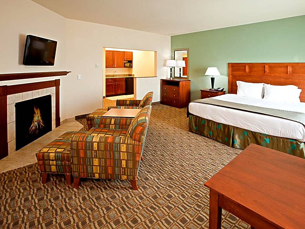 Holiday Inn Express & Suites Ripley: Deluxe Suite - Non-Smoking (Ripley) 