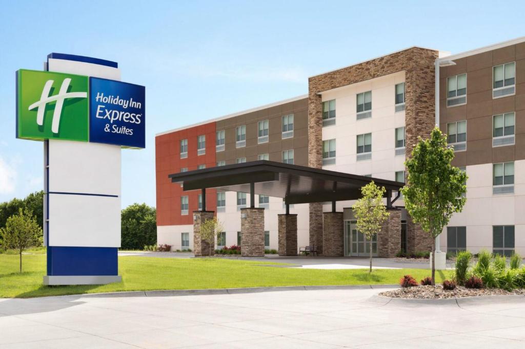 Holiday Inn Express & Suites - Braselton West, an IHG Hotel