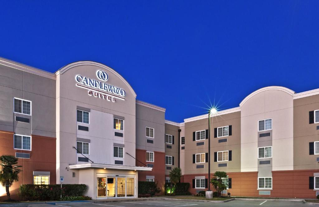 Candlewood Suites Pearland, an IHG Hotel