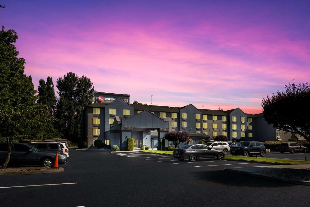 Best Western PLUS Mountain View Auburn Inn