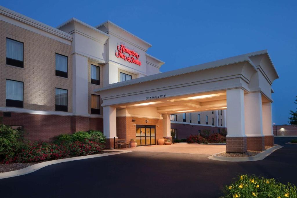 Hampton Inn & Suites Chicago/Saint Charles